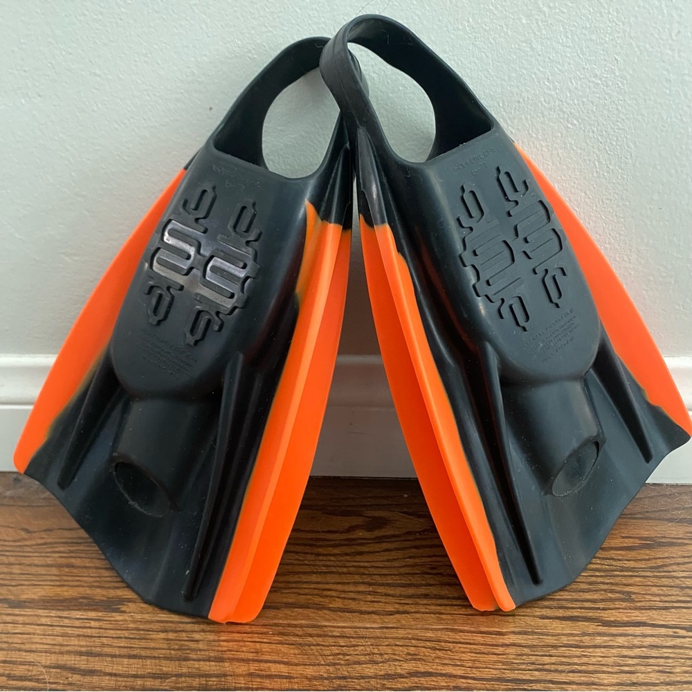 Hydro Tech 2 Swim and Bodyboarding Fins - Size 6-7 Black and Orange - Picture 2 of 7